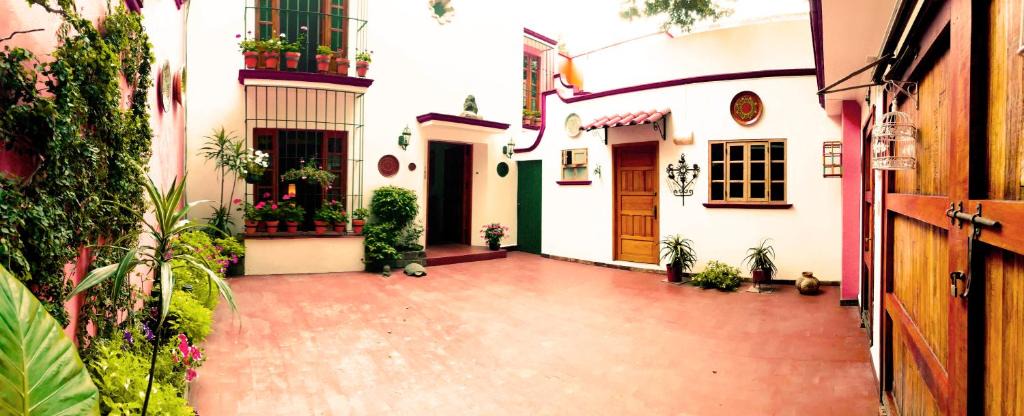 Del Carmen Bed & Breakfast | Casa Jacinta Guest House