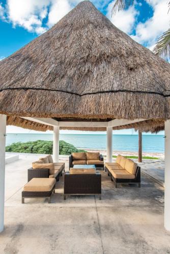 Chicxulub Puerto Villa | Casa Linda, Paraíso de 4 recámaras en la Playa