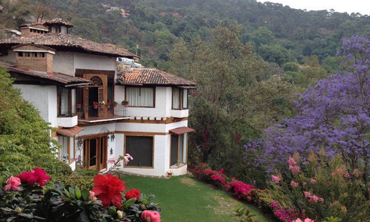 Monte Alto House | Casa los Cuatro Manguitos for 10 guests 5 min away from lake & downtown
