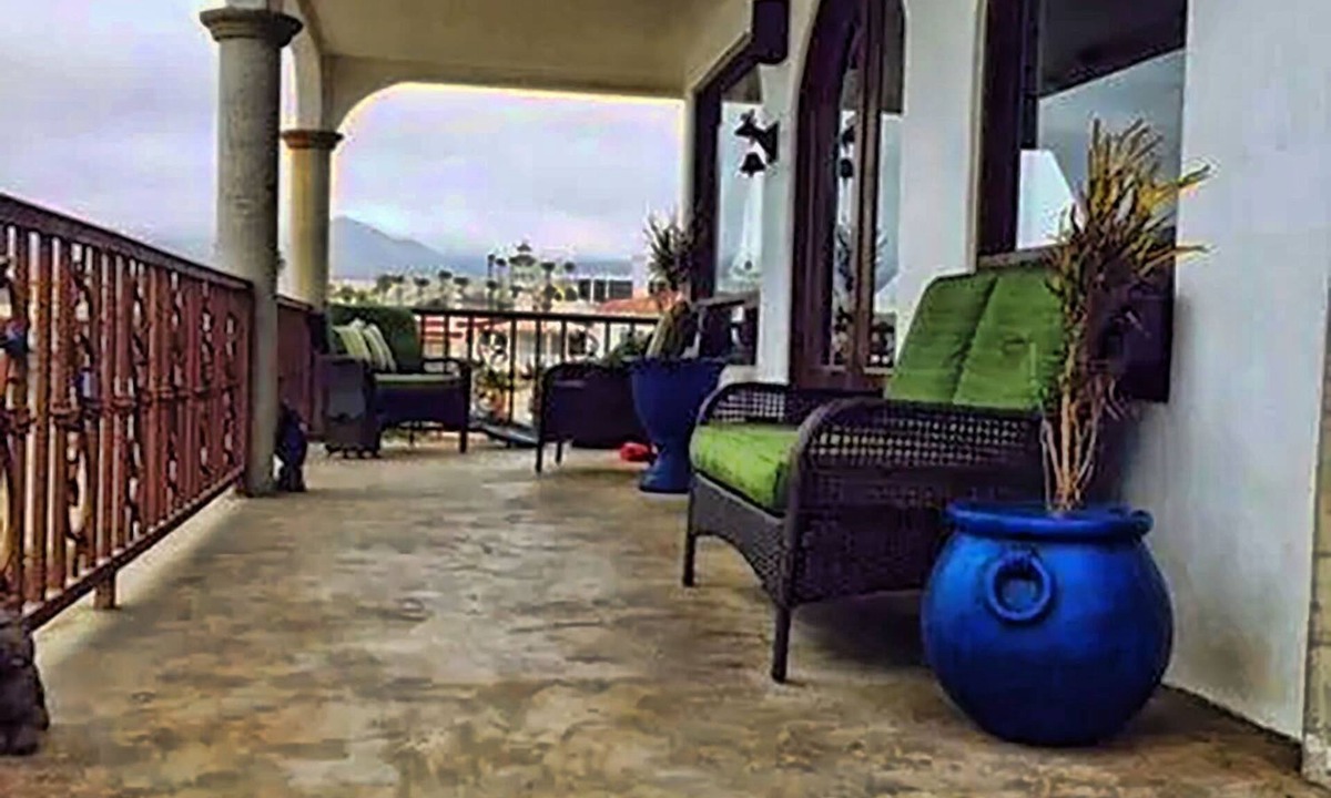 Playas de Rosarito Villa | Casa Luna Llena oceanfront villa, sleeps 20+, pool, jacuzzi, beach, bbq, views