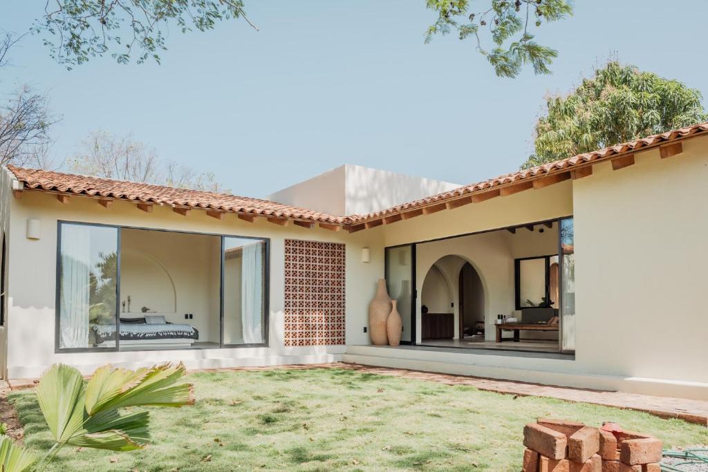 Saladita Villa | Casa Nira Saladita Surf Villa