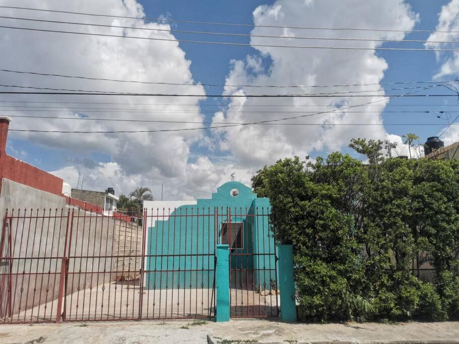 Merida House | Casa Turquesa enfrente de parque