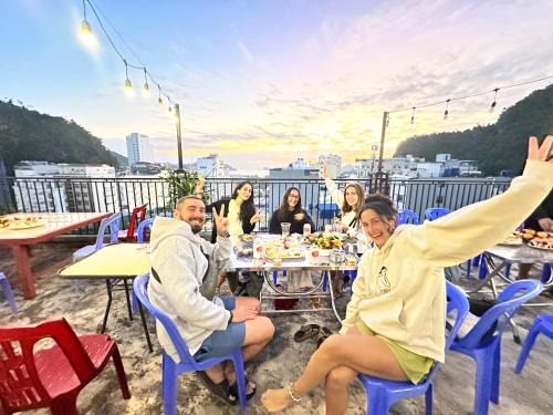 Cat Ba Hotel | CatBa Sky View Hotel