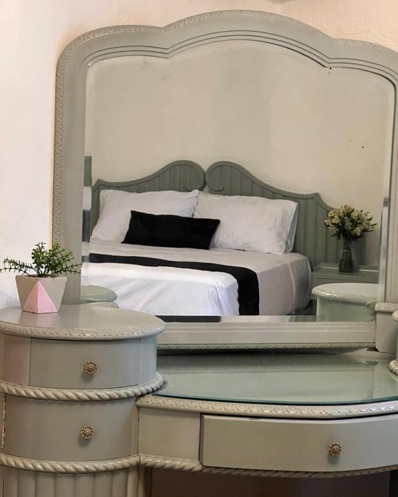 Zona Paseo Montejo Bed & Breakfast | CAYETANA JAUS MERIDA ELEONOR'S ROOM PASEO MONTEJO