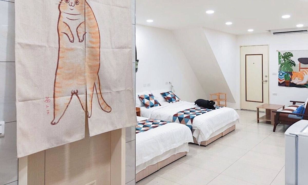 Wanhua Apartment | CC No.3 House /MRT 3 min walk/捷運3分鐘/近西門/全新裝潢/頂級衛浴/2-6人