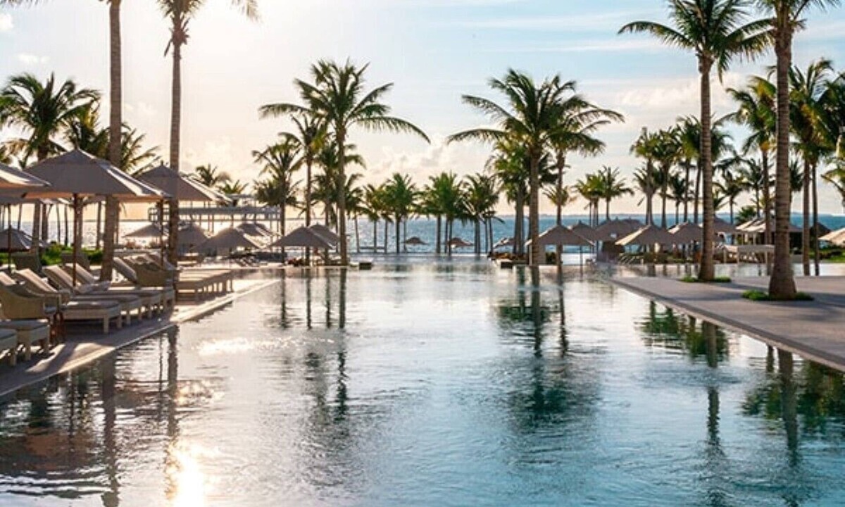 Playa Mujeres Resort | Celebrate the Holidays at Garza Blanca Cancun: Luxury at the Best Beach Resort