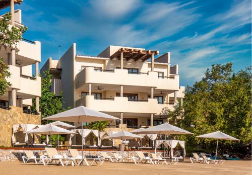 Santa Maria Huatulco Hotel | Celeste Beach Residences Huatulco Curamoria Collection