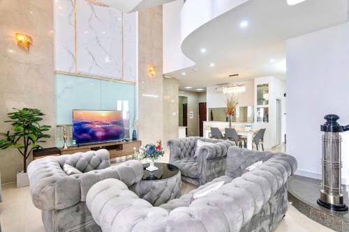 Bach Dang Riverside Apartment | Central Garden Apartment District 1