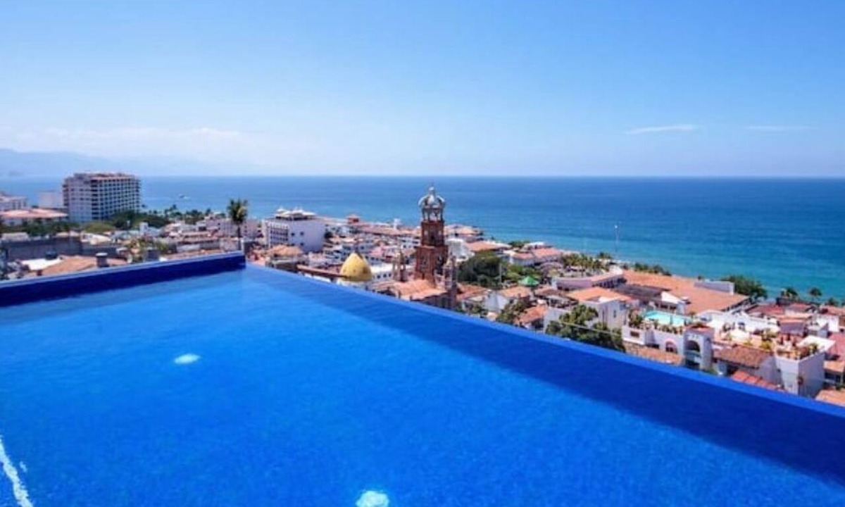 Downtown Puerto Vallarta Condo | Charming 1BR condo with Rooftop Infinity Pool