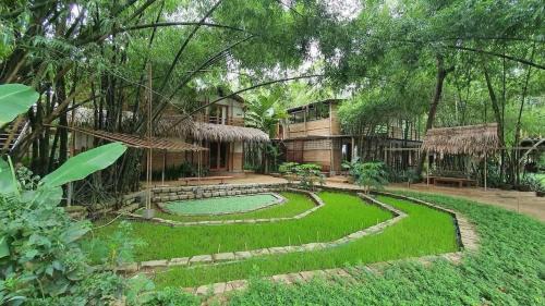 Hoi An Apartment | Charming Riverside Getaway, 10 min to Old Town