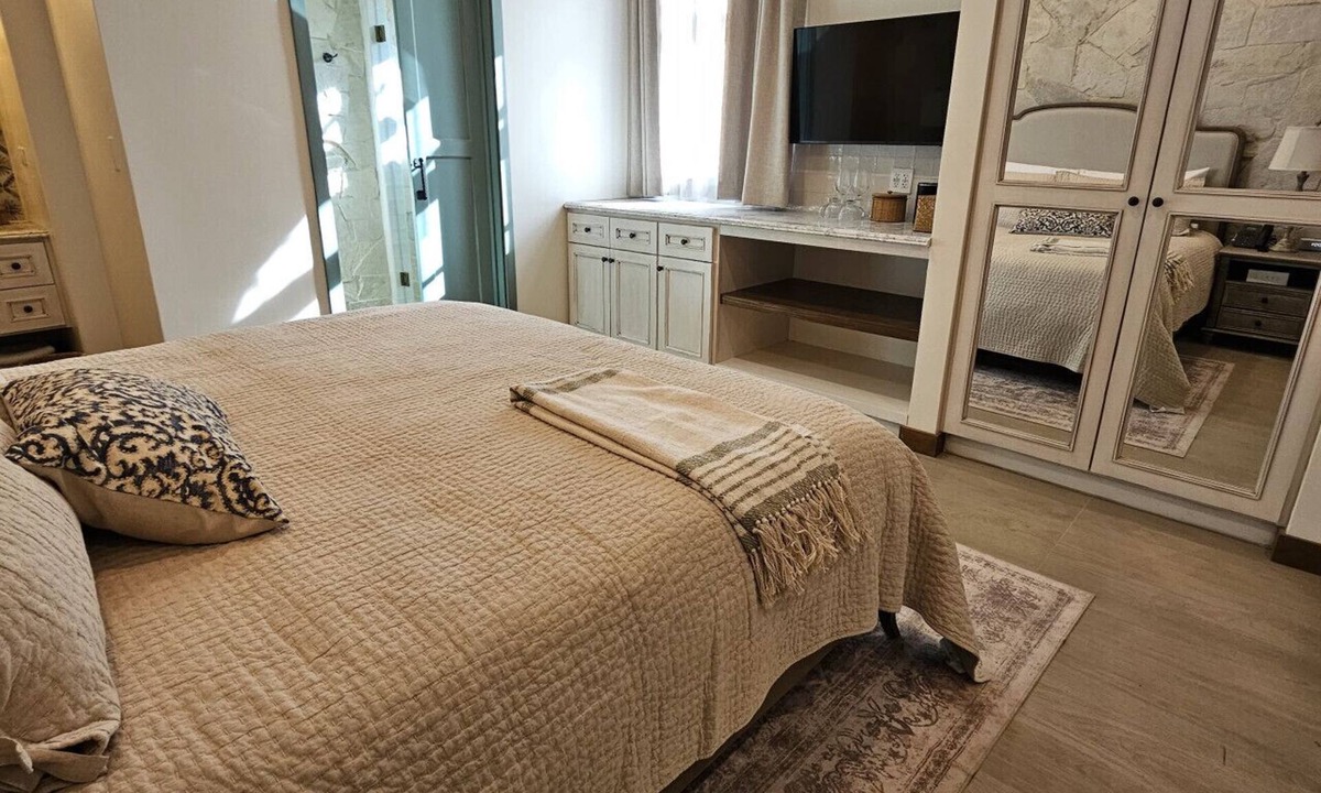 Valle de Guadalupe Condo | Chateau Del Valle | Modern Vineyard Terrace & Retreat