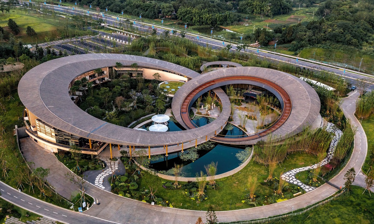 Gaoxin Hotel | Chengdu Expo Waterfall Hotel - Mgallery Collection