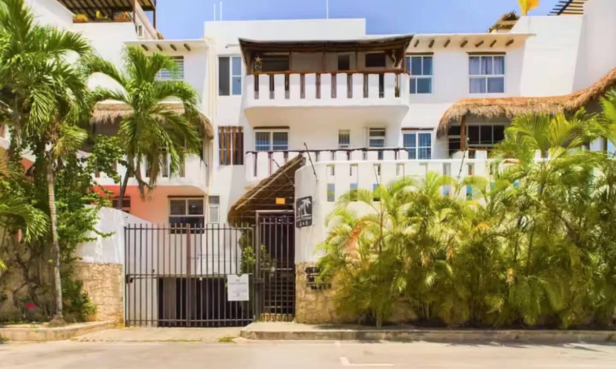Downtown Apartment | Chic 1BR with Pool & Parking