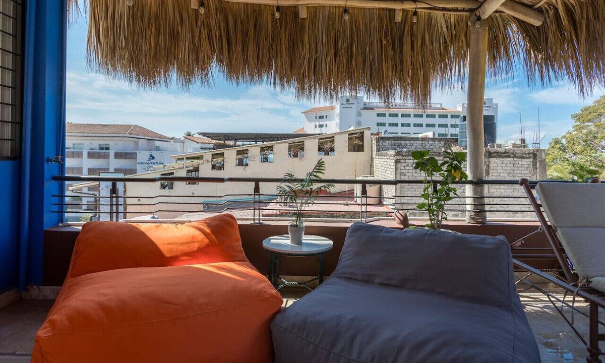 Colonia 5 de Diciembre Apartment | Chic Vallarta Beachside Retreat