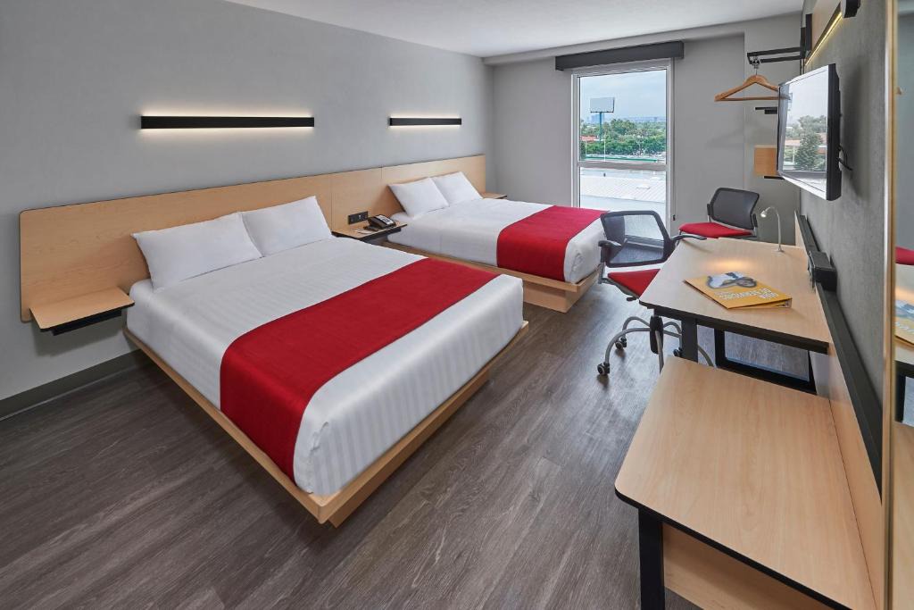Ciudad Satelite Hotel | City Express by Marriott Ciudad de México Tlalnepantla