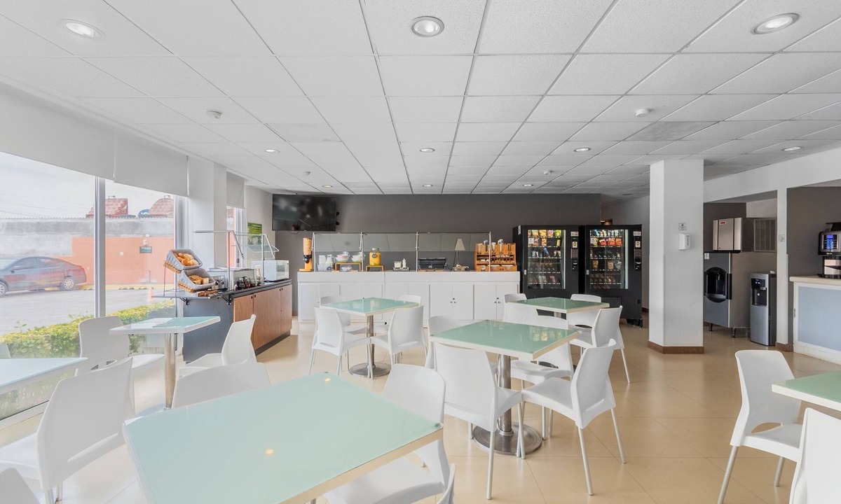 Veracruz Hotel | City Express Junior by Marriott Veracruz Aeropuerto