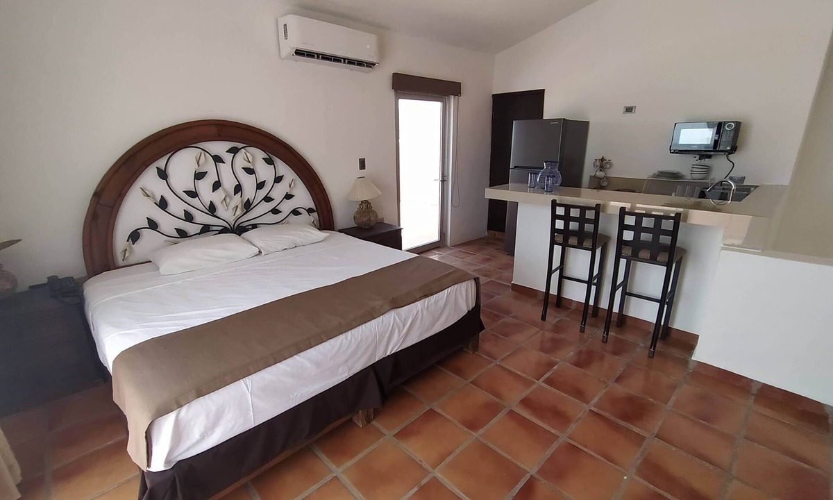 Pichilingue Hotel | Club Hotel Cantamar Beach & Marina