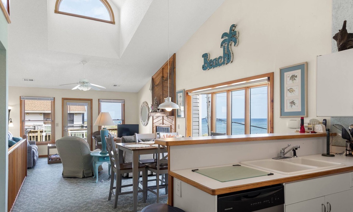 Kitty Hawk House | Coastal Jade (Formerly Donedragon): Semi-oceanfront, Shared Pool & Spa