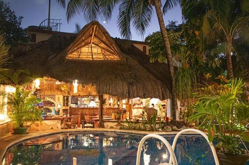 Villa Juarez Hotel | Cocos Cabañas Playa del Carmen Adults Only