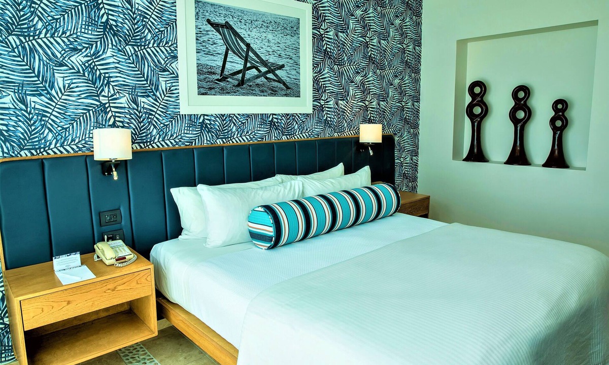 El Medano Ejidal Apartment | Comfort and Convenience! Free Parking, Outdoor Pools & Spa, Near Medano Beach!