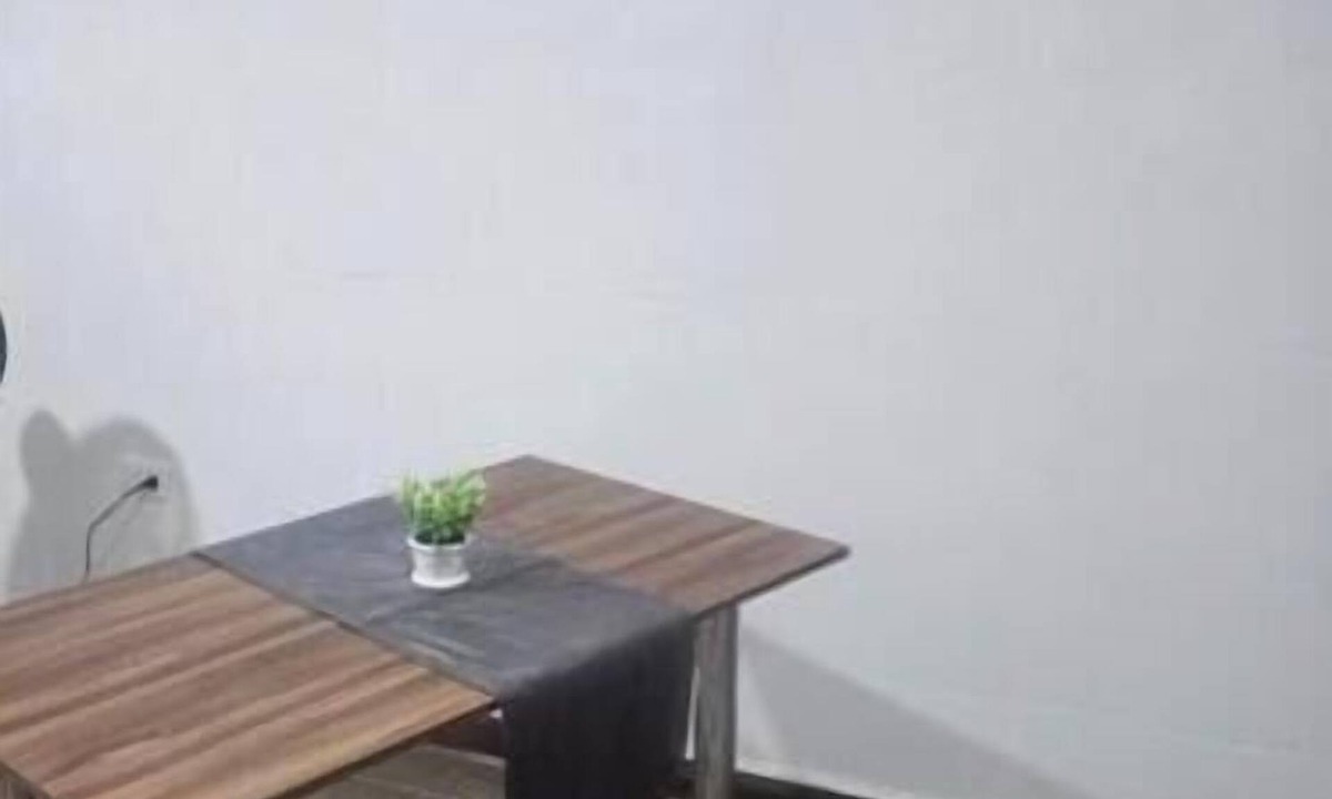 Flores Apartment | Comfortable Room in Front of the Airport with Private Bathroom and Parking
