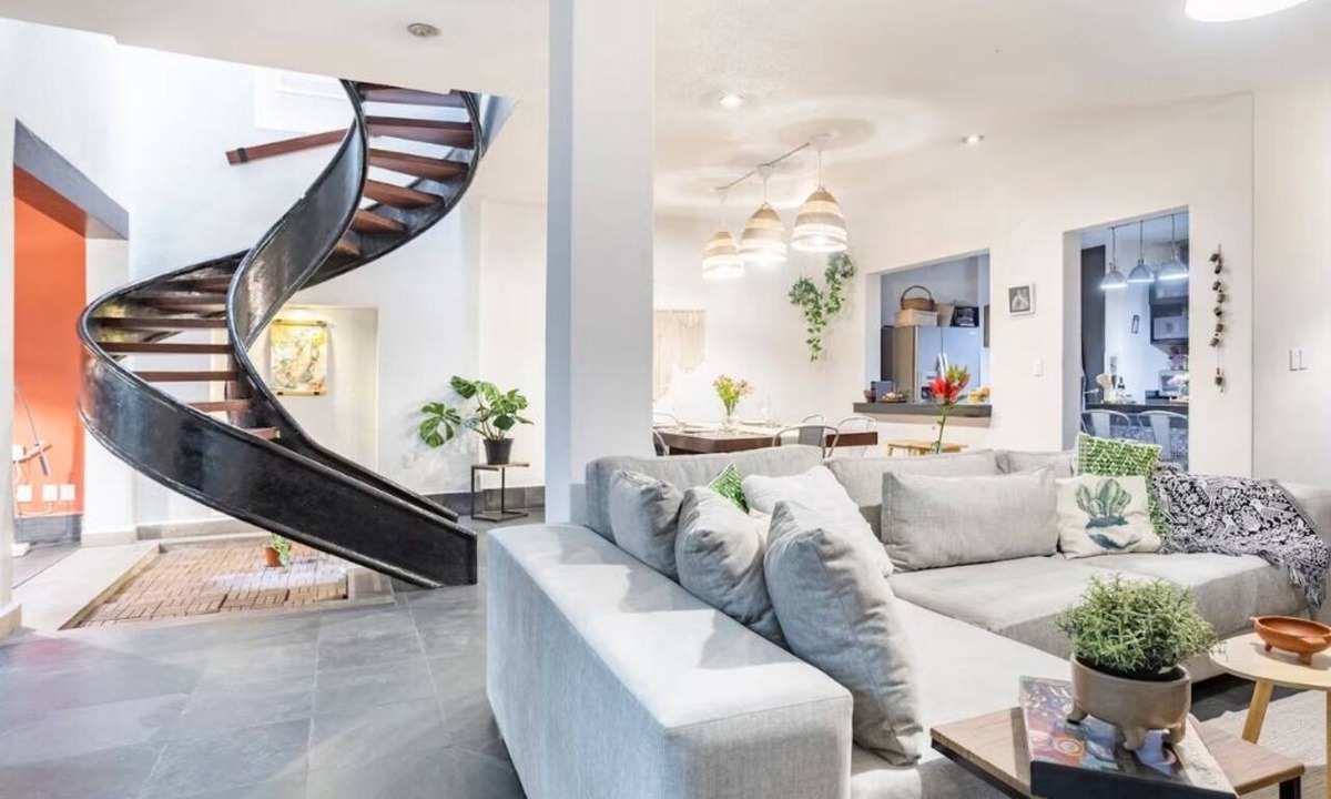 La Condesa House | Condesa House | Up to 18 Guests | AC | Patio
