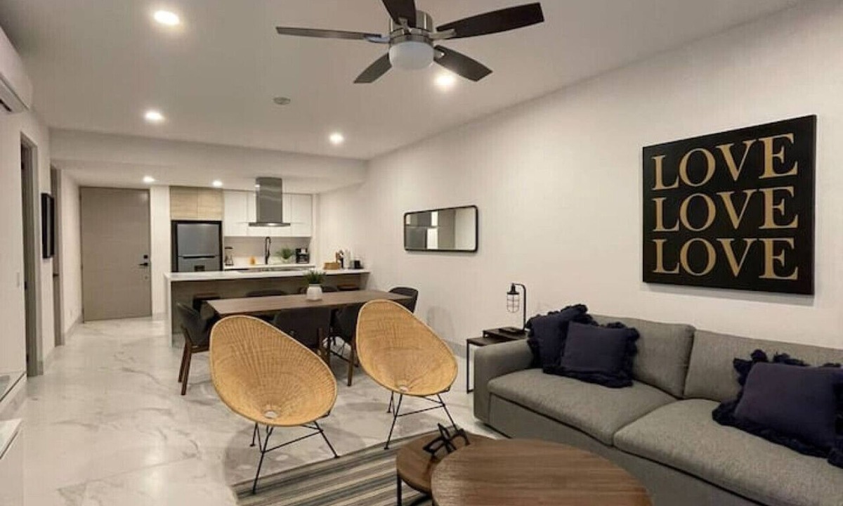 El Tezal Condo | Condo Escamilla | Rooftop Pool Walk to the Beach