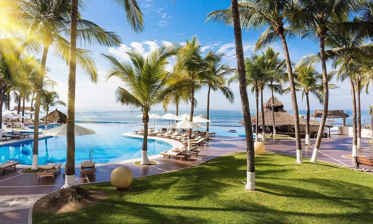 Flamingos Condo | Condo Infront of the Beach