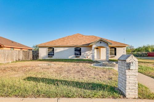 Edinburg House | Convenient, Spacious & Peaceful: Home in Edinburg!