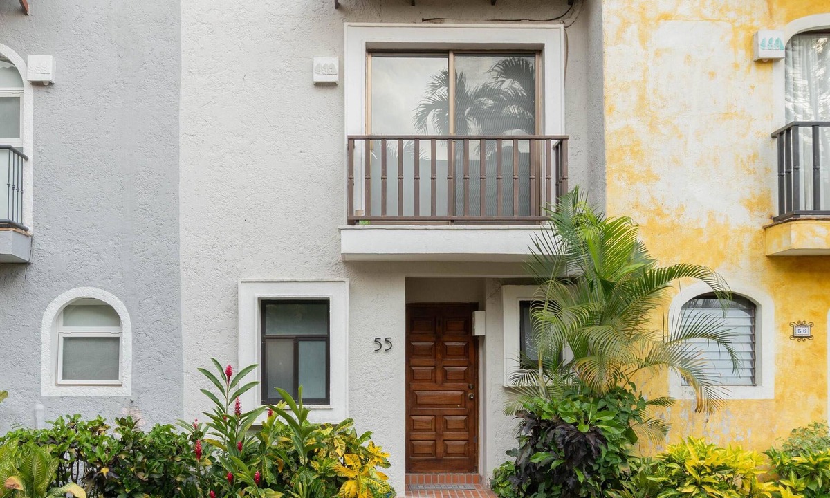 Marina Vallarta Condo | Coral House for 6 people, Isla Iguana Puerto Vallarta.