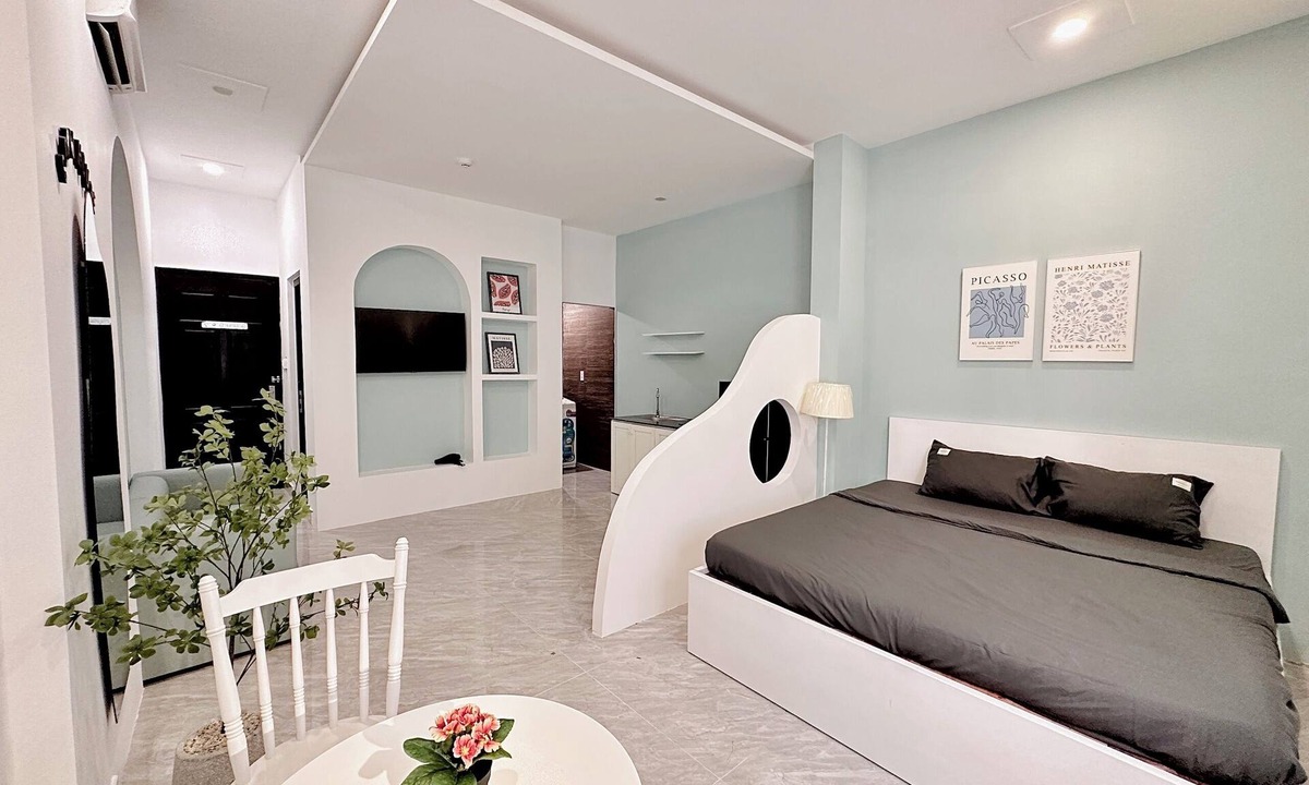 Son Tra Hotel | Corgi House Danang