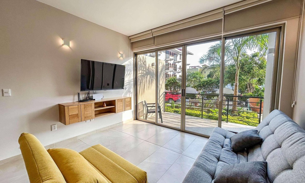 P Chahue Condo | CosttA Loft L1 - Santa Cruz