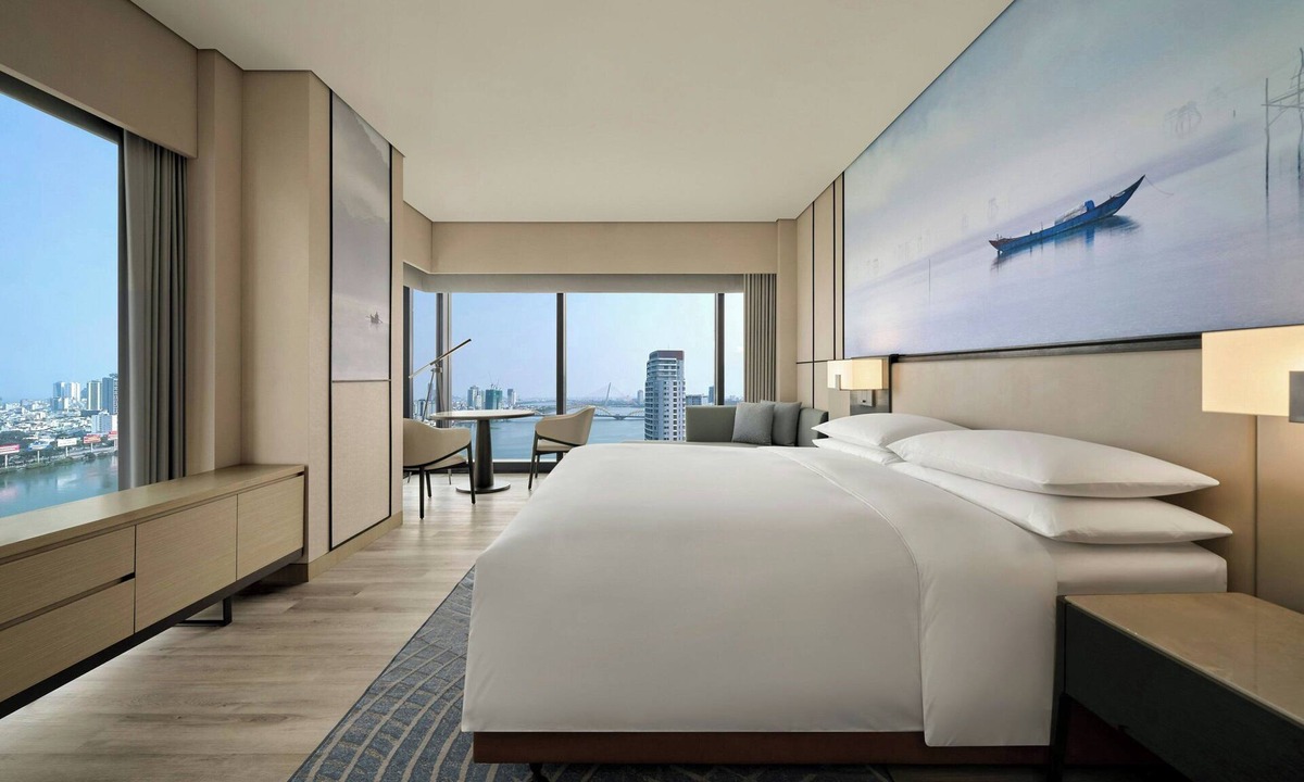 Hai Chau Hotel | Courtyard by Marriott Danang Han River