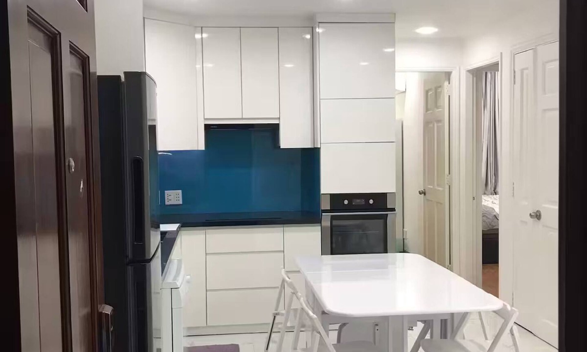Tan Binh Apartment | Cozy 2-bedroom apartment in tranquil Thành phố Hồ Chí Minh with AC