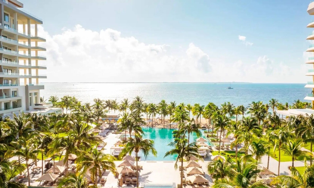 Playa Mujeres Condo | Cozy 2-bedroom condo with AC in cool Cancún neighborhood