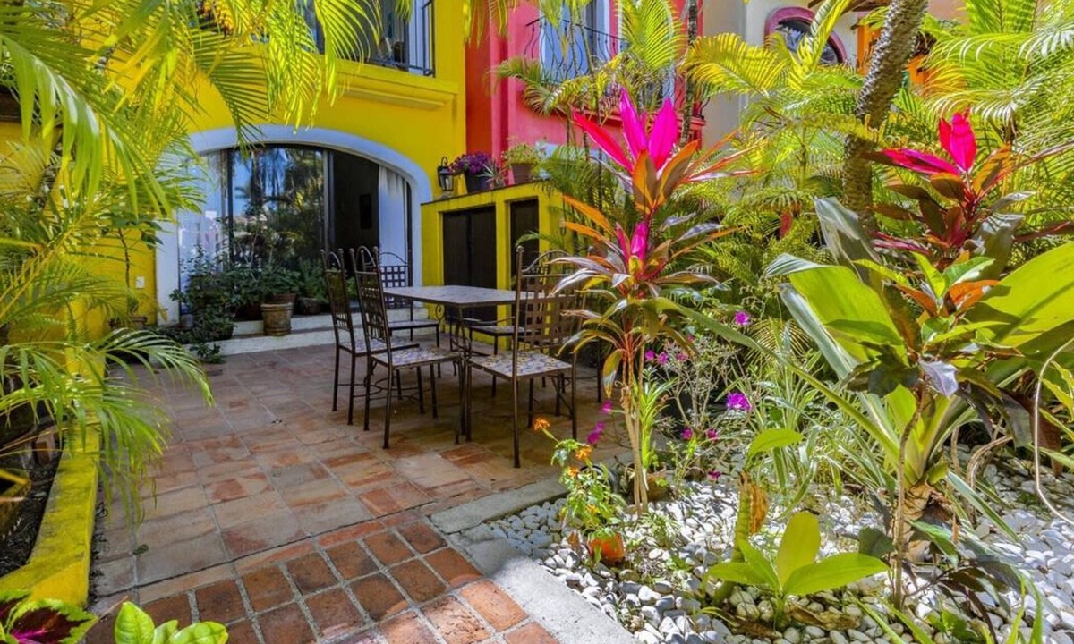 Isla Iguana House | Cozy 3BR House - Front of Marina- Pool