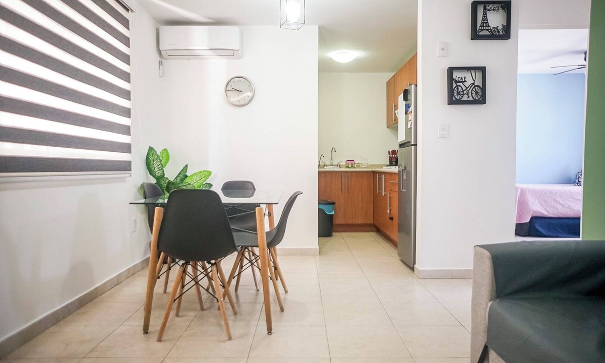 Leon Apartment | Cozy Apartment Poliforum AC