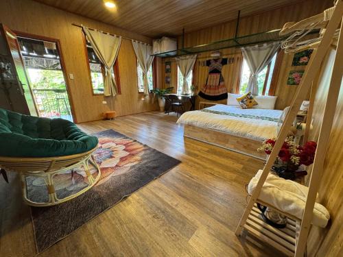 Yen Bai Apartment | Cozy Haven-Lotus Room & Sunshine Windows