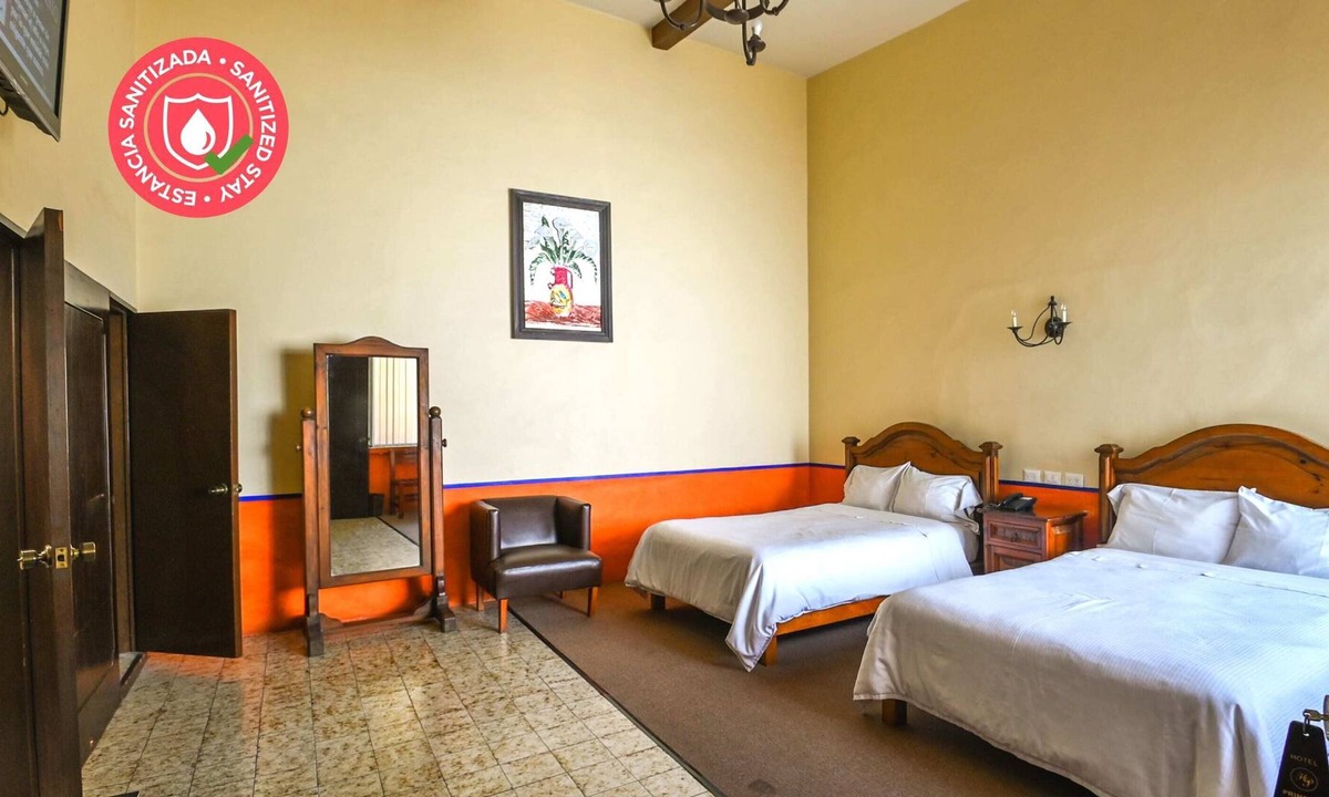 Xalapa Bed & Breakfast | Cozy private room in downtown with WiFi & TV