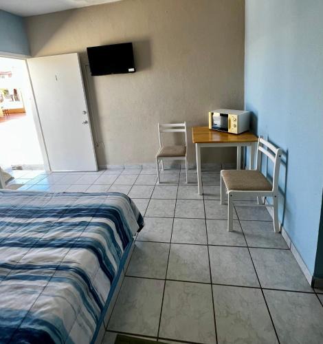 Ferrocarrilera Hotel | Cozy Rooms Rocky Point - Walk to Playa Hermosa