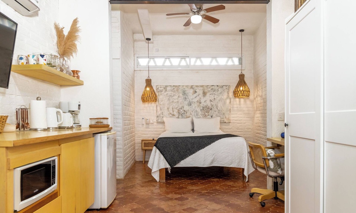 Colonia 5 de Diciembre Apartment | Cozy studio with private patio