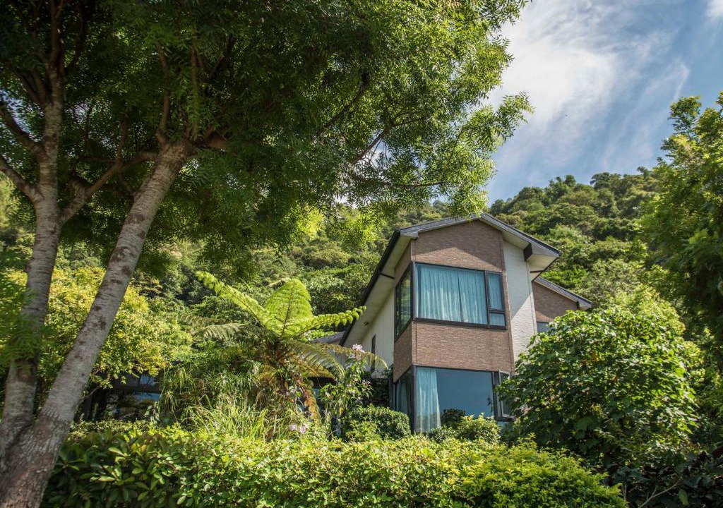 Xiulin Bed & Breakfast | Crossing The Rainbow Bridge B&B