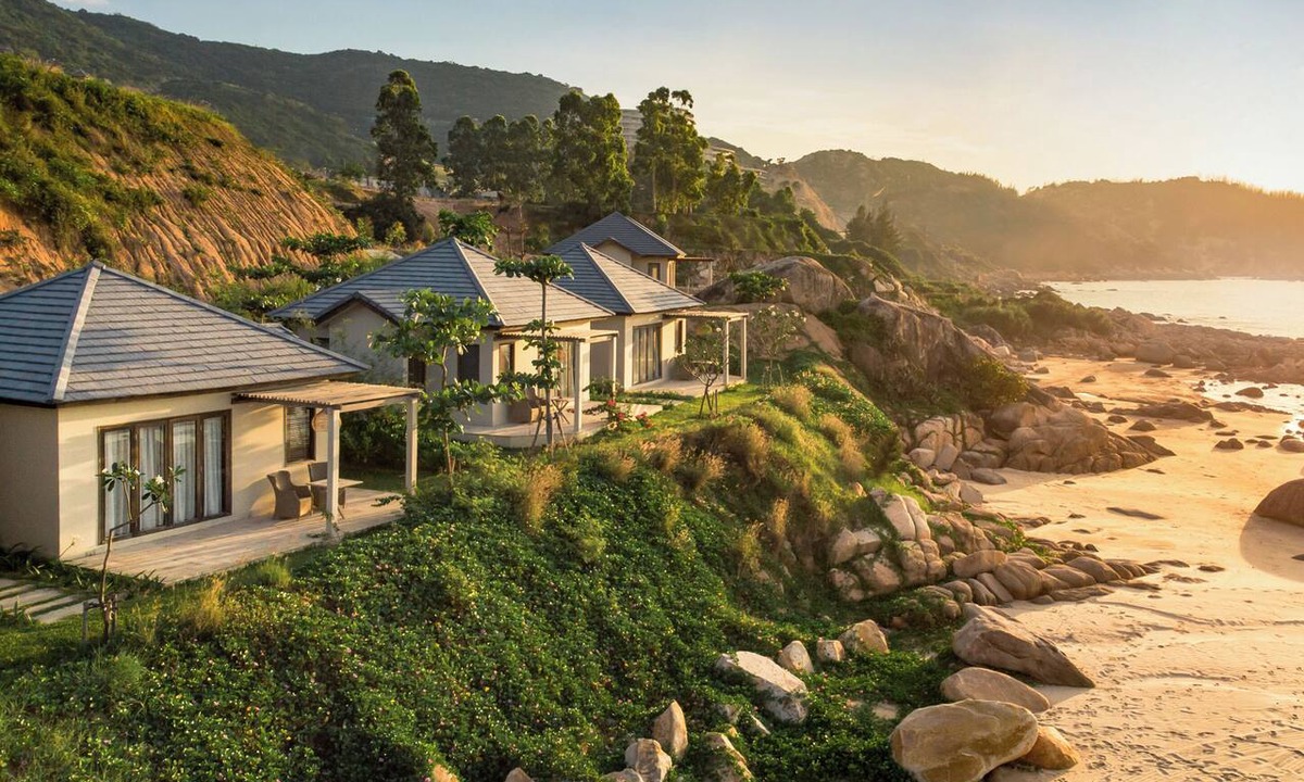 Phu Cat Hotel | Crown Retreat Quy Nhon