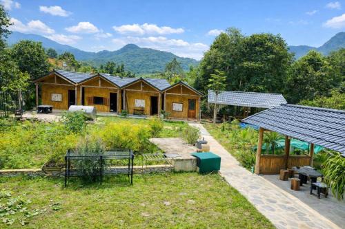 Quan Ba Hotel | Dìn Homestay Nặm Đăm