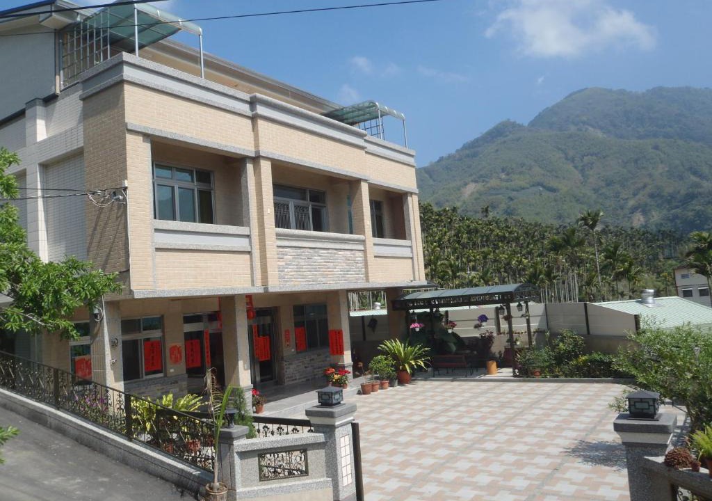 Rueili Village House | De Ren Tea Gardens