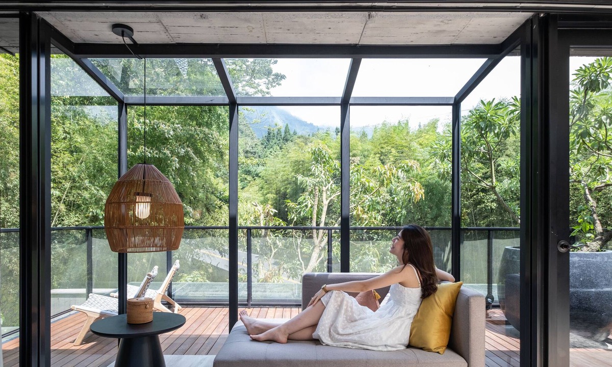 Xitou Bed & Breakfast | Deer Chaser
