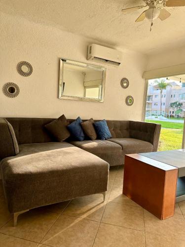 Playa Diamante Apartment | Departamento en Pb frente a la alberca