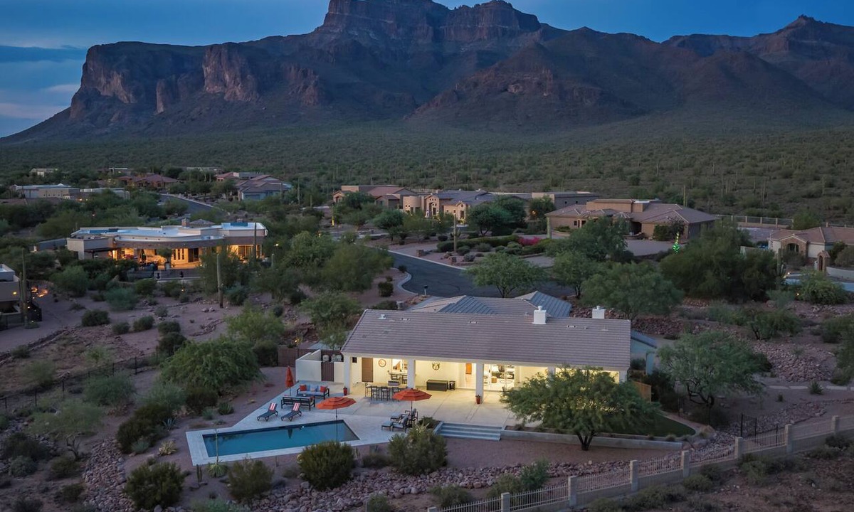 Apache Junction House | Desert Sunset Retreat- Mountain Views-Heated Pool- Sleeps 6