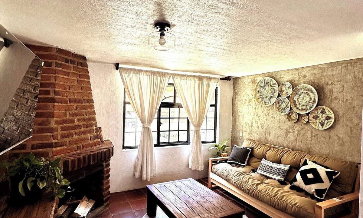 Mazamitla House | Design and comfort near the town
