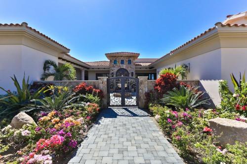 Los Cabos House | Diamante Cabo-Family-Friends-Golf-Relax